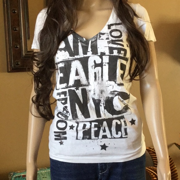 American Eagle Outfitters V-Neck T-Shirt - Picture 1 of 2